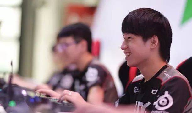 力和快速的 力和快速的