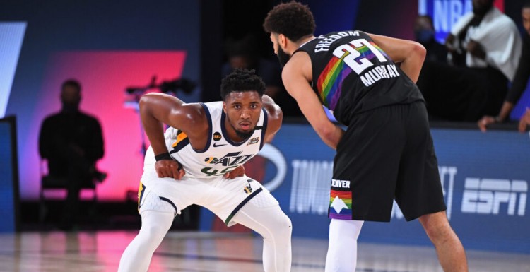 前的防守反 前的防守反