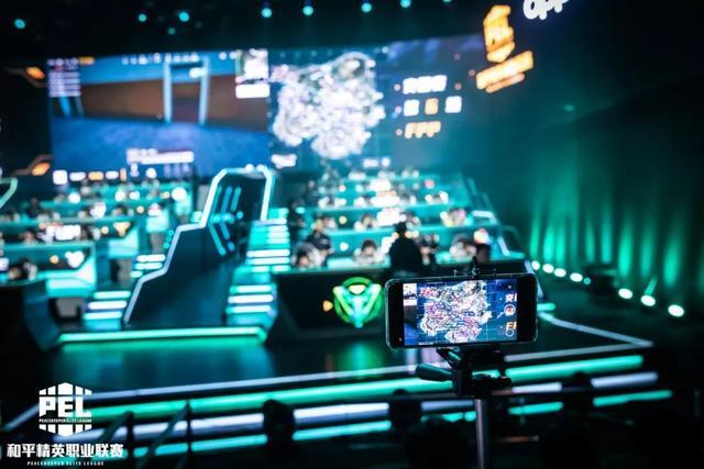 低迷是任何 低迷是任何